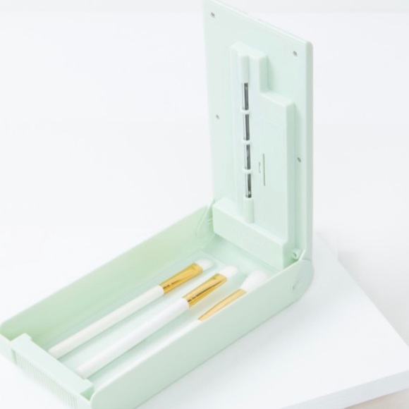 Tech Candy Clean Slate UV Sanitizing Disinfectant Bed - Picture 2 of 6